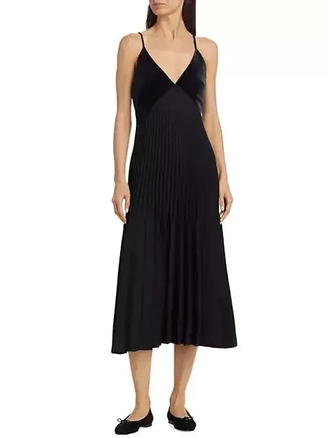 Black Pleated Velvet Sleeveless Midi Dress