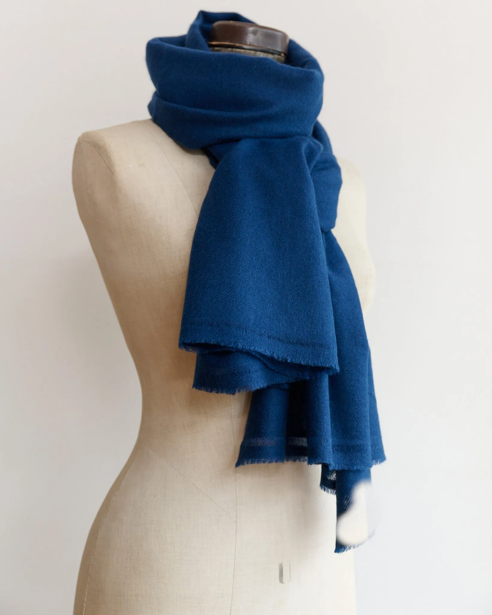 Large Hand Loomed Cashmere Scarf - Indigo blue