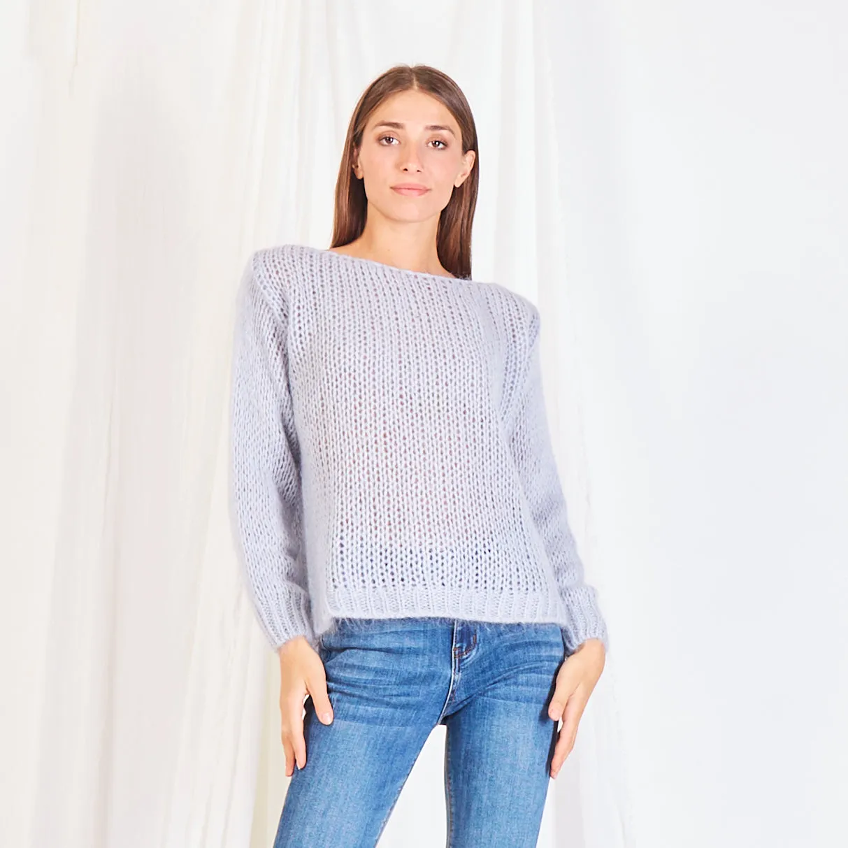 Wholesale chunky mohair-knit sweater with crew neck